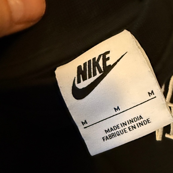 Nike Sportwear Fleece Black Crewneck Sweatshirt - Picture 5 of 5